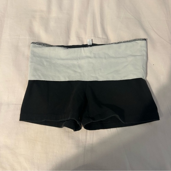 Y2K PINK Victoria Secret Bling YOGA SHORTIE SHORTS - Picture 1 of 3